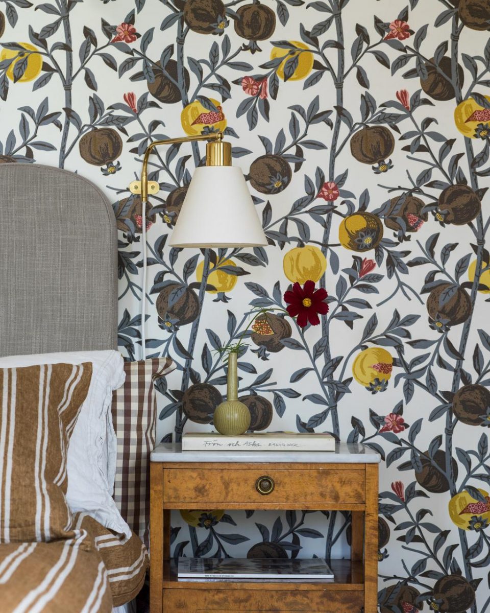 papel-pintado-gra-arbol-de-granado-marrón